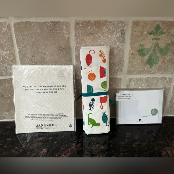 Cat Gift Set - Picture 2 of 2